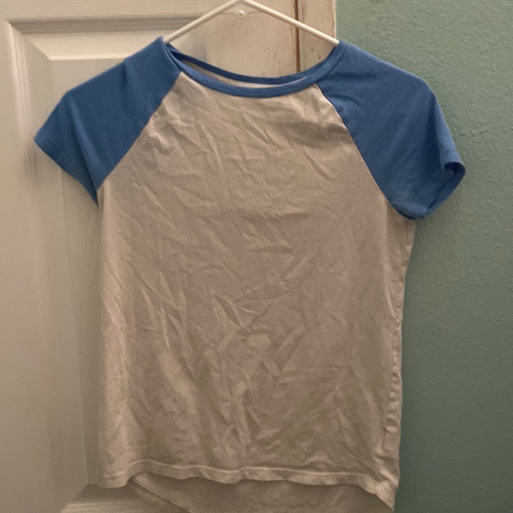 A T-shirt from Old Navy, L (10-12), White and blue.